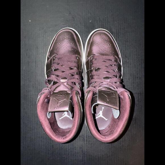 Nike Air Jordan 1 Retro Mid Nouveau Deep Burgundy 629151-605 - Size 9 - Picture 8 of 9